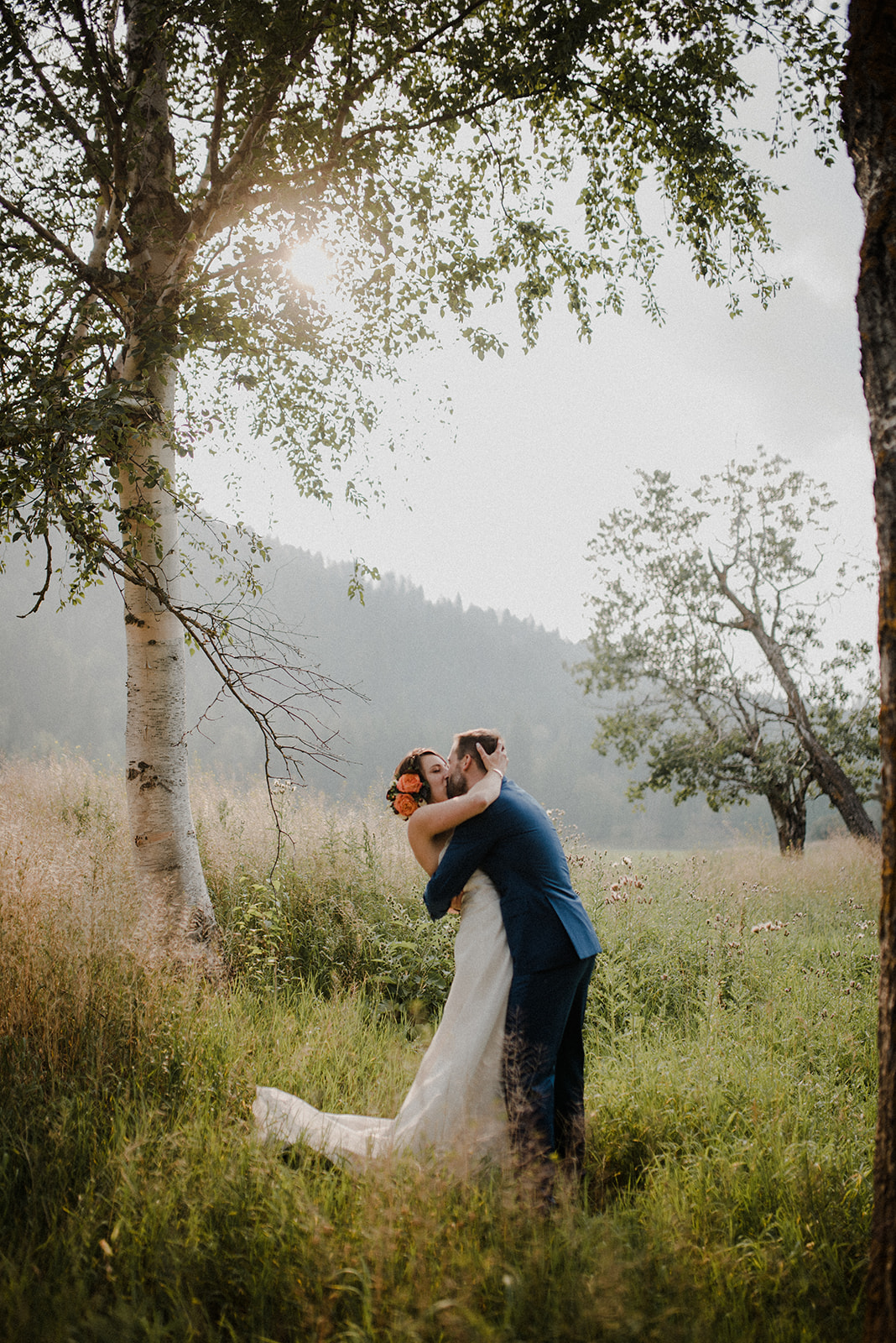 nothing attests to the success of pinterest services from meet pepper like a rad image of a bride and groom celebrating their elopement with a sweet smooch in a mountain meadow